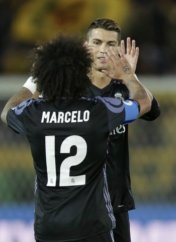 Crsistiano Ronaldo e Marcelo (Foto: EFE)