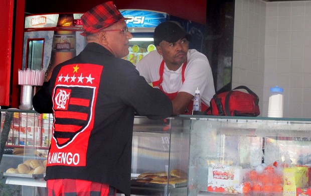 Tadeu Flamengo, torcedor que veio do Piauí para o Rio, para festejar aniversário do Flamengo (Foto: Janir Junior / Globoesporte.com)