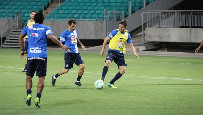 Treino do Bahia na Fonte Nova; Uelliton e Emanuel Biancucchi (Foto: Divulgação/EC Bahia) Treino do Bahia na Fonte Nova; Uelliton e Emanuel Biancucchi (Foto: Divulgação/EC Bahia)