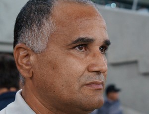 Oliveira Canindé, técnico do América-RN (Foto: Augusto Gomes/GloboEsporte.com)