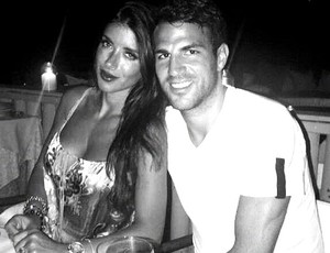 Fabregas com a namorada Daniella (Foto: Reprodução / Instagram)