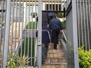 Casa do provedor da Santa Casa de Venceslau tambm foi alvo de buscas (Foto: Arlene Balieiro/TV Fronteira)