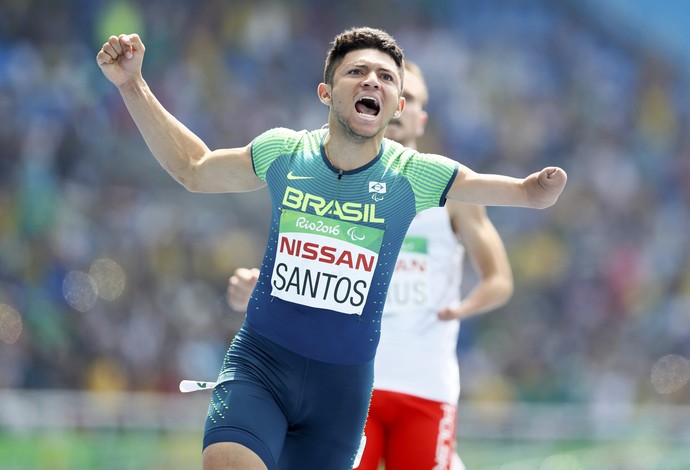 Petrucio Ferreira ouro 100m T47 paralimpíada rio 2016 atletismo (Foto: Reuters)