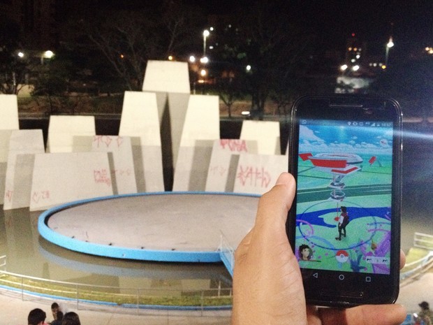 G1 - Professor usa 'Pokémon Go' para ensinar geografia em Rio