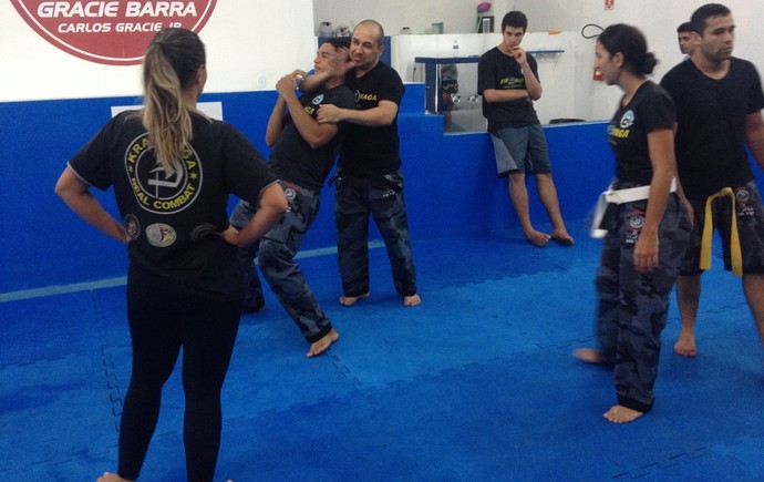 Krav Maga arte marcial rápida que ensina técnicas de defesa pessoal