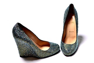 Sapatos com detalhes em cristais e salto altíssimo assinado pelo estilista Christian Louboutin são os xodós de Preta Gil (Foto: Roberto Teixeira/Ego)