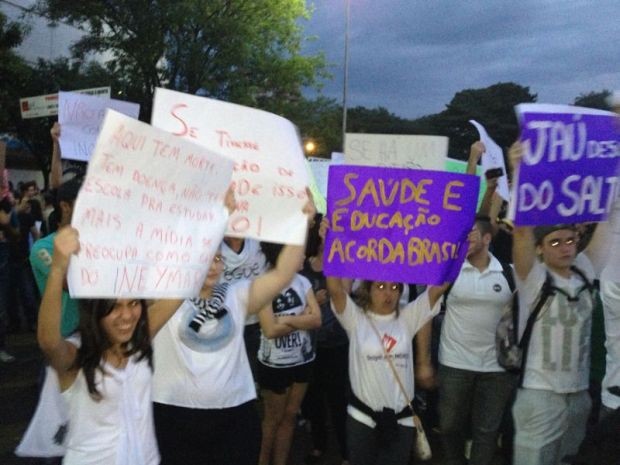 G Manifesta Es Re Nem Mil Pessoas No Centro Oeste Paulista