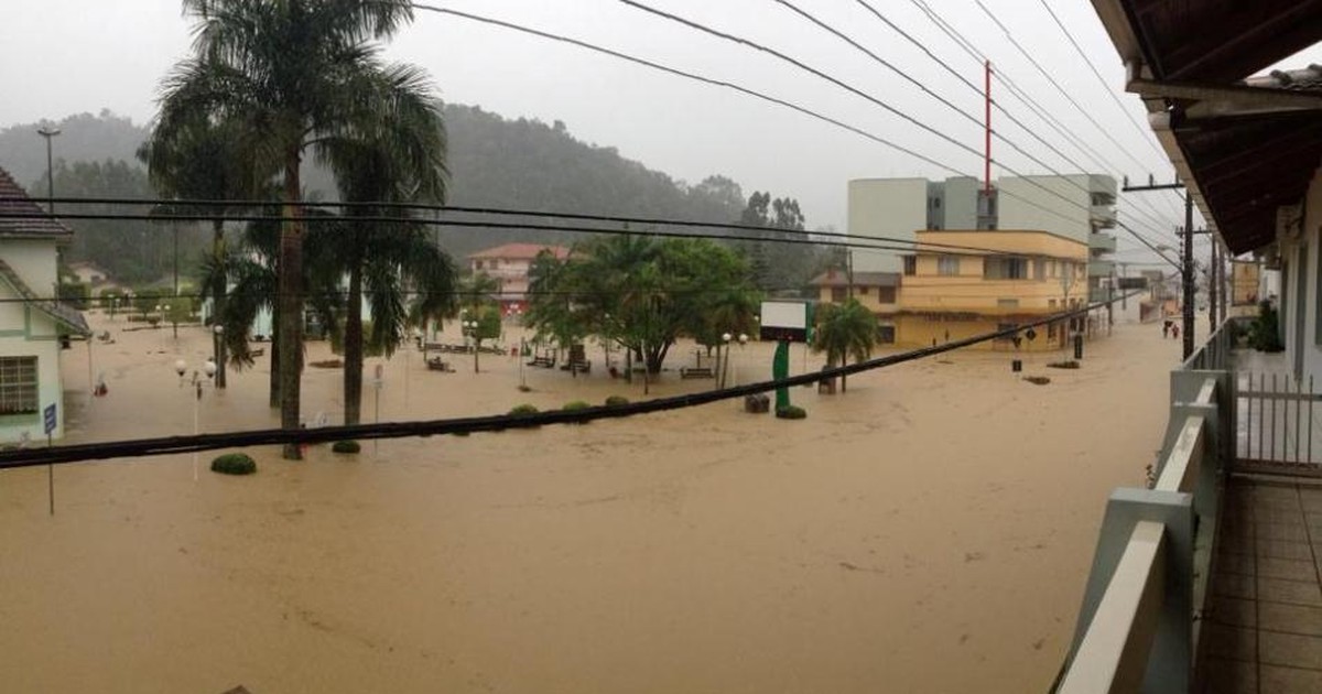 G1 Mais De 50 Cidades E Cinco Mil Pessoas Sofrem Com Chuvas Em Sc Notícias Em Santa Catarina 