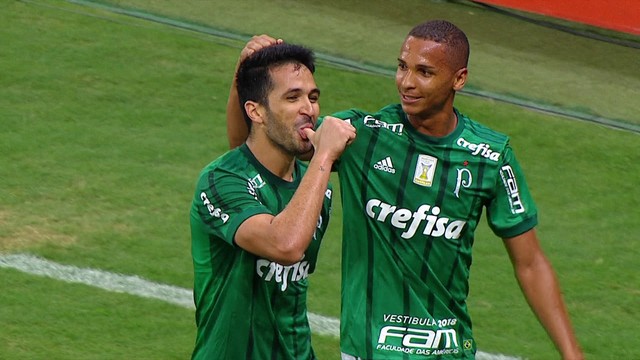 Com gol e choro de Deyverson, Palmeiras goleia o Sport e garante vaga no G4