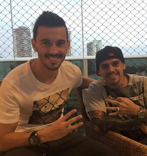 Após verem o jogo juntos, Fagner e Uendel voltarão a trabalhar no campo