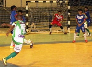Alviverde saiu na frente no primeiro tempo abrindo 2 a 0 (Foto: Imagem/Tércio Neto) Alviverde saiu na frente no primeiro tempo abrindo 2 a 0 (Foto: Imagem/Tércio Neto)