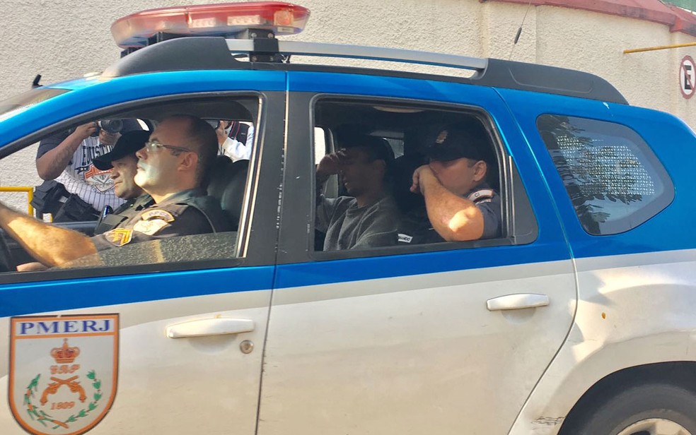 Operação Calabar é deflagrada para prender traficantes e 96 PMs (Foto: Fernanda Rouvenat/G1)