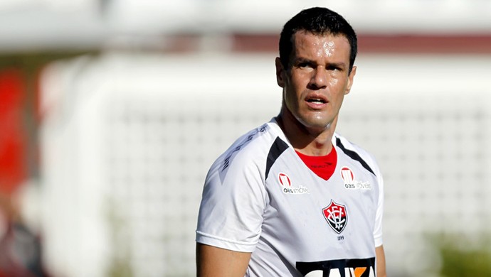 Wilson; Vitória (Foto: Felipe Oliveira/Divulgação/EC Vitória)