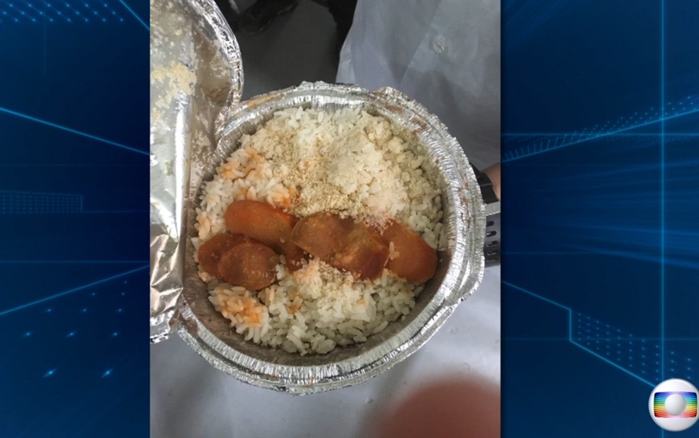 Imagem mostra quentinha do presídio onde Eike está preso (Foto: Patrícia Andrade e Mahomed Saigg/TV Globo)