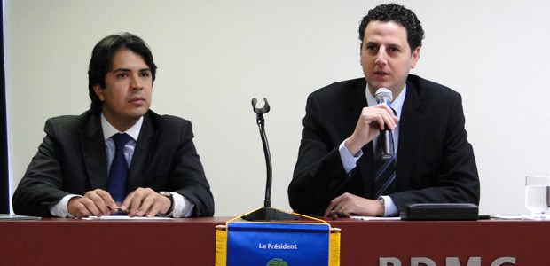 Secretários Camillo Fraga e Tiago Lacerda apresentaram balanço da Copa em BH. (Foto: Pedro Ângelo/G1)
