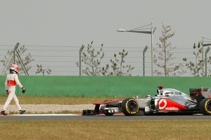 Button detona dupla da Sauber e critica futuro companheiro (Reuters)