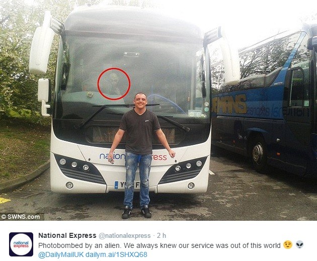 O que será isso dentro do ônibus?