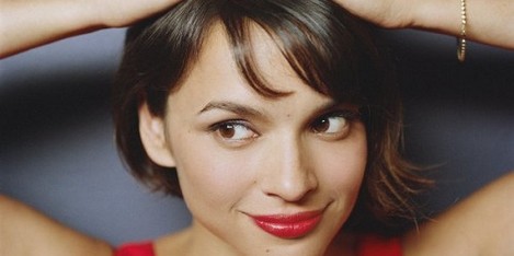 Norah Jones (Foto: Divulgação/Página oficial/Facebook)