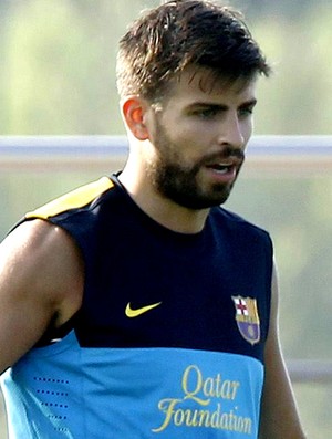 pique barcelona treino (Foto: Agência EFE)