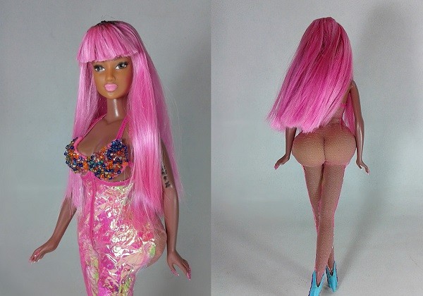 Marcus Baby fez a boneca de Nicki Minajc com enchimento na bunda (Foto: Reprodução)
