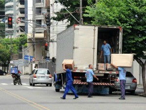 Viana oferece vagas para ajudante de carga e descarga. (Foto: Romero Mendonça/Divulgação Secom-ES)