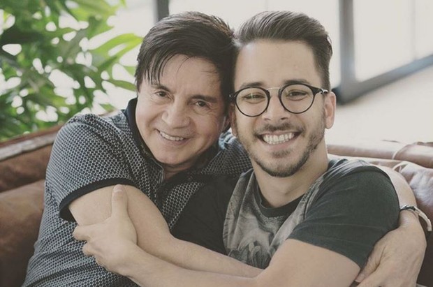 Porta retrato um ano de namoro Porta retrato um ano de namoro