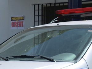 Greve dos policiais civis de Pernambuco já dura quatro dias. (Foto: Reprodução/TV Globo) Greve dos policiais civis de Pernambuco já dura quatro dias. (Foto: Reprodução/TV Globo)