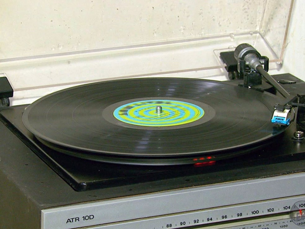 Sony voltará a fabricar discos de vinil após quase 30 anos (Foto: Reprodução EPTV)