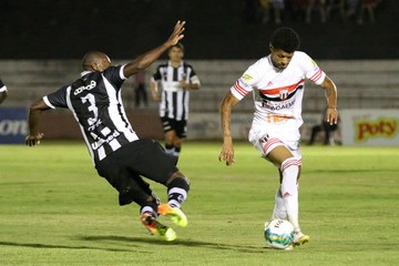 Botafogo-SP x ABC - Tiago Marques - Léo Fortunato (Foto: Rogério Moroti/Agência Botafogo)