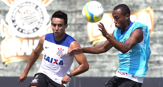 Jadson no treino do Corinthians (Foto: Daniel Augusto Jr. / Agência Corinthians)