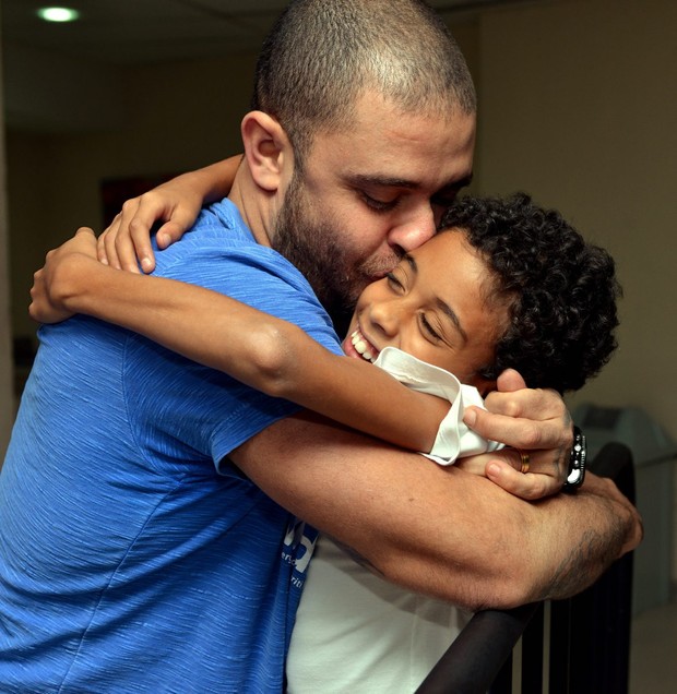 Diogo Nogueira e o filho, Davi (Foto: Cristina Granato)