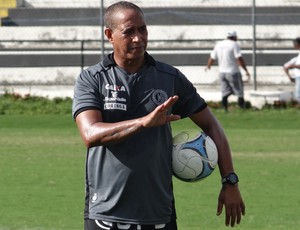 Jorgeira, preparador de goleiros do ASA (Foto: Leonardo Freire/GloboEsporte.com) Jorgeira, preparador de goleiros do ASA (Foto: Leonardo Freire/GloboEsporte.com)