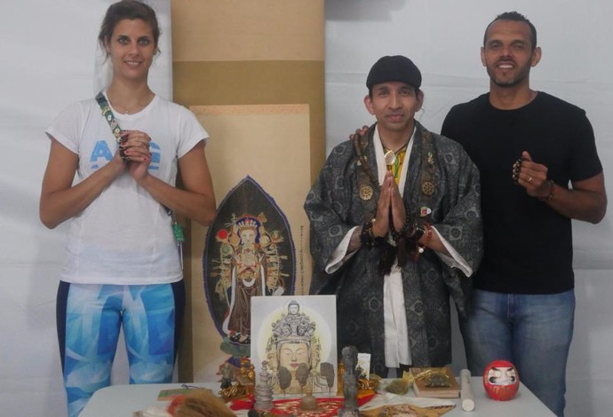 Yael, Zenji e Marcus na cerimônia da Vila dos Atletas (Foto: Divulgação) Yael, Zenji e Marcus na cerimônia da Vila dos Atletas (Foto: Divulgação)