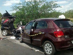PRF diz que motorista pode ter perdido controle do carro e ocasionado o acidente. (Foto: Priscila Guedes/ TV Norte)