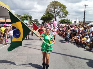 Escolas se apresentaram durante desfile de 7 de Setembro em João Pessoa (Foto: Walter Paparazzo/G1) Escolas se apresentaram durante desfile de 7 de Setembro em João Pessoa (Foto: Walter Paparazzo/G1)