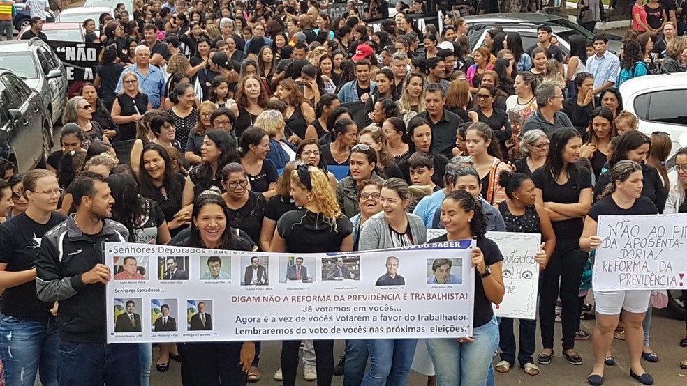 Protesto em Sorriso reuniu 1,5 mil pessoas, segundo os organizações (Foto: Assessoria/ Sinsems)