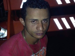 O foragido Israel Sampaio Tuira foi recapturado em um bloqueio do Exército (Foto: Polícia/Arquivo) O foragido Israel Sampaio Tuira foi recapturado em um bloqueio do Exército (Foto: Polícia/Arquivo)