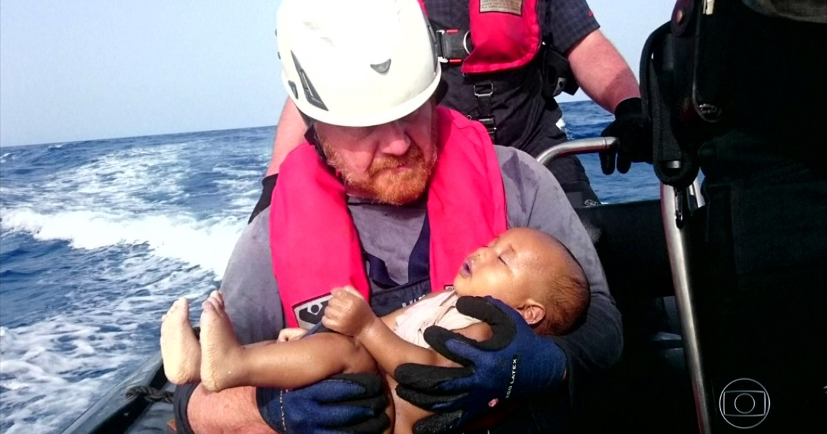 G1 Mais um bebê morto em naufrágio no Mediterrâneo volta a comover notícias em Mundo