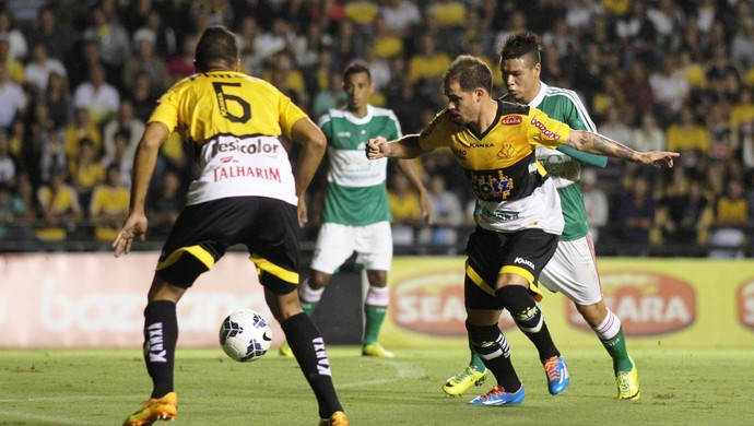 Atacante do Tigre que sofreu pênalti não marcado chama erro de “ridículo”