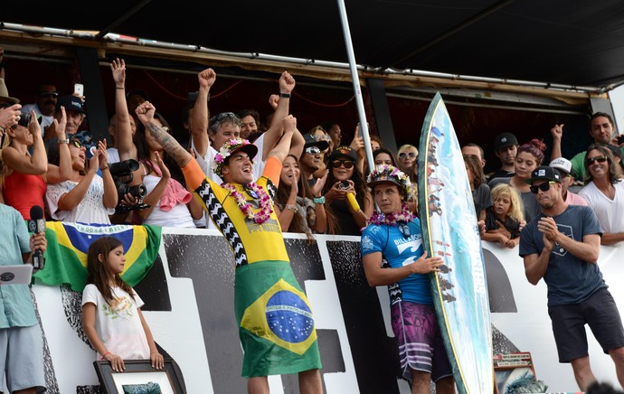 Gabriel Medina, taça, surfe, Pipeline (Foto: Pedro Gomes Photography)