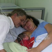 'Fomos acuados', diz marido de grávida (Justiça obriga grávida a fazer cesárea no parto (Justiça obriga grávida a fazer cesárea (Arquivo Pessoal)))