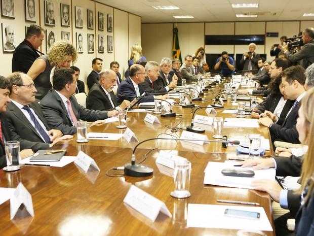 Reunião contou com a presença de 14 governadores (Foto: Luiz Chaves, divulgação/Palácio Piratini)