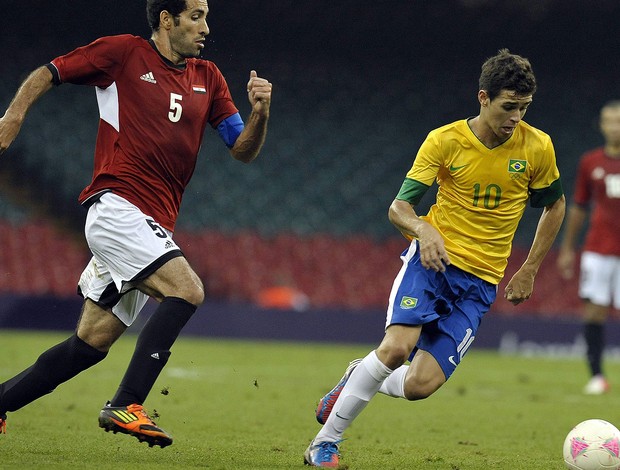 Oscar, Seleção Brasileira, Brasil x Egito (Foto: Agência EFE)