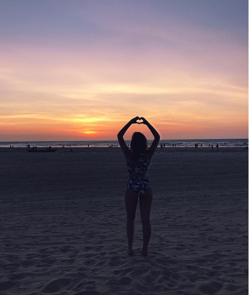 Ego Gabi Lopes Posa Sexy De Mai Em Praia De Jericoacoara Not Cias De Famosos