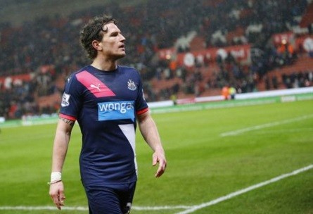Daryl Janmaat: contusão durante e depois de jogo