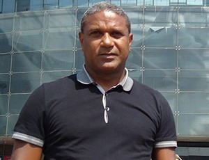 mazinho barcelona (Foto: Thiago Dias / Globoesporte.com)