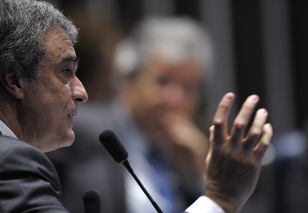 O advogado de defesa de Dilma Rousseff, José Eduardo Cardozo, durante sua fala no Senado (Foto: Pedro França/Agência Senado)