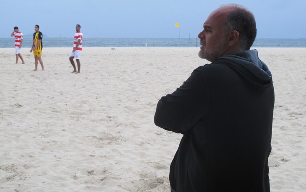 Maurício Assumpção futebol de areia Botafogo (Foto: Globoesporte.com) Maurício Assumpção futebol de areia Botafogo (Foto: Globoesporte.com)