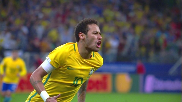<p>
	Olha o gol! Olha o gol! Ele erra p&ecirc;nalti, mas com a bola rolando ningu&eacute;m segura o camisa 10! Ele arranca pela esquerda do campo de defesa! Passa por um, por outro, entra na &aacute;rea, puxa para a perna direita e d&aacute; leve tapinha na bola, que tem pequeno desvio e entra no gol de Anthony Silva!!</p>
