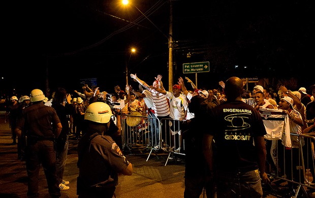 protesto torcida são paulo (Foto: Mister Shadow / Agência Estado)